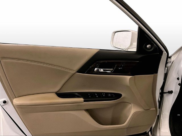 Used 2016 Honda Accord EX-L image 23