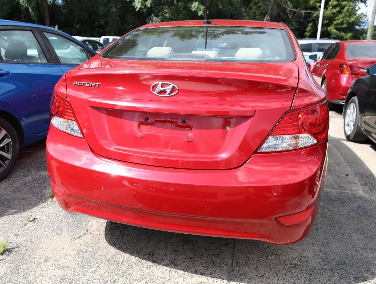 Used 2013 Hyundai Accent GLS w/ Premium Pkg FWD image 7