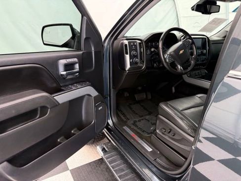 Used 2017 Chevrolet Silverado 1500 LTZ Z71 w/ LTZ Plus Package AWD/4WD image 31