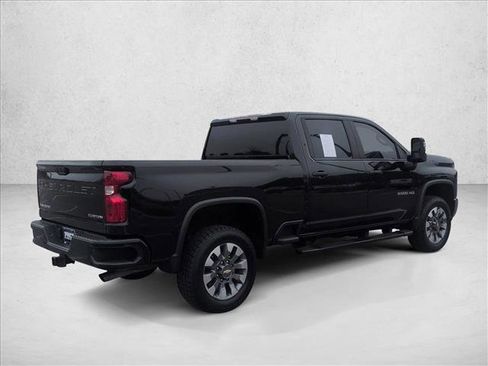 Used 2022 Chevrolet Silverado 2500 Custom w/ Custom Convenience Package image 5