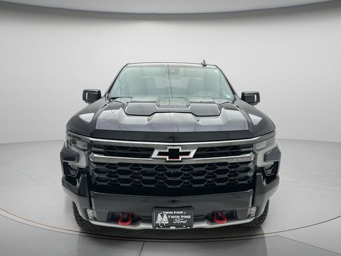 Used 2024 Chevrolet Silverado 1500 ZR2 w/ Technology Package AWD/4WD image 2