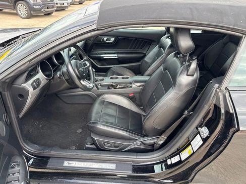 Used 2021 Ford Mustang Premium RWD image 17