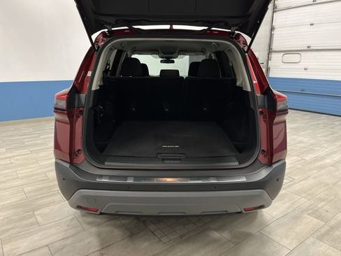 Used 2023 Nissan Rogue SV image 12