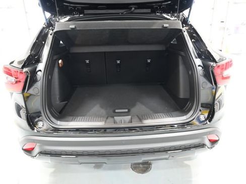 New 2026 Chevrolet Trax RS w/ Sunroof Package image 26