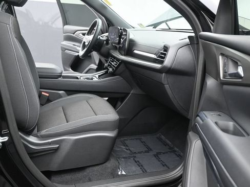 Used 2026 Chevrolet Traverse LT FWD image 18