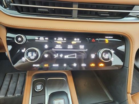 Used 2025 INFINITI QX60 Sensory w/ Vision Package AWD/4WD image 30