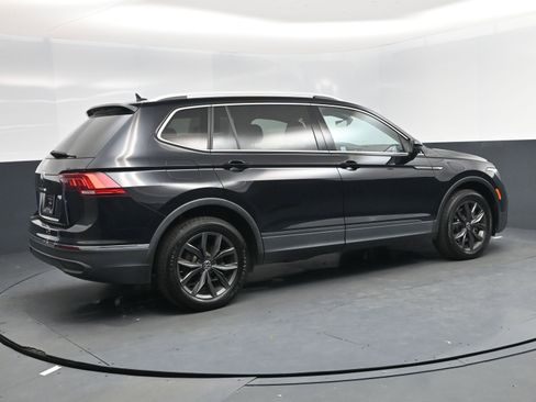 Used 2022 Volkswagen Tiguan SE image 4