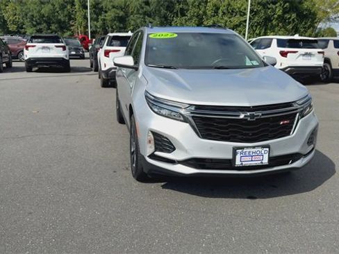 Used 2022 Chevrolet Equinox RS w/ RS Leather Package image 3