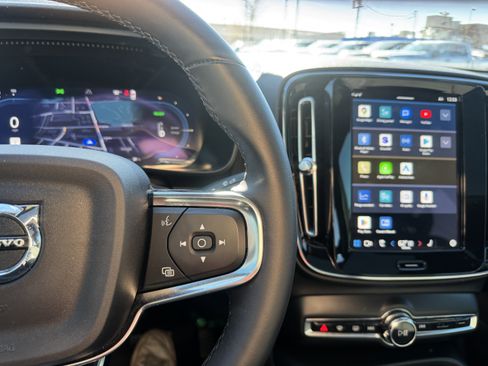 Used 2023 Volvo C40 P8 Recharge Ultimate image 24