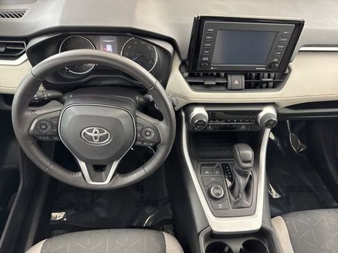 Used 2021 Toyota RAV4 XLE w/ XLE Grade Weather Package AWD/4WD image 22