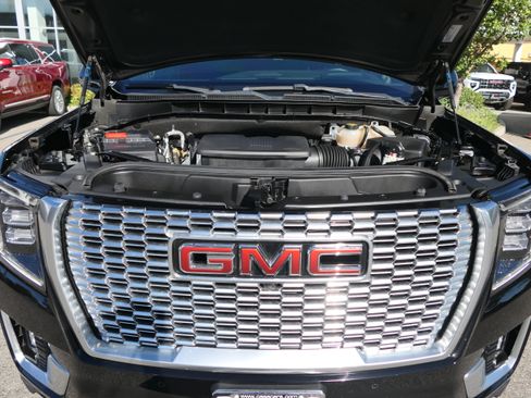 Used 2023 GMC Yukon Denali AWD/4WD image 31