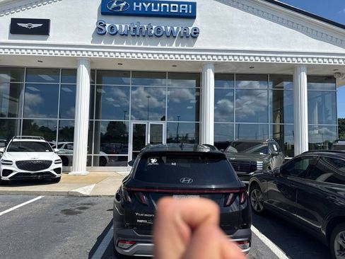 Used 2025 Hyundai Tucson SEL FWD image 5