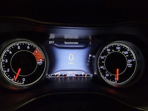 Used 2019 Jeep Cherokee Limited AWD/4WD image 23