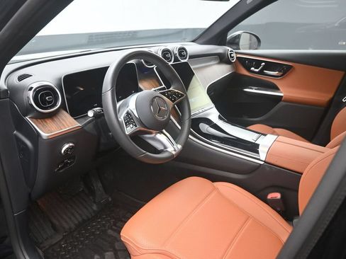 Used 2026 Mercedes-Benz GLC 300 image 19
