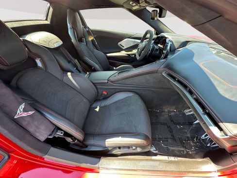 Used 2022 Chevrolet Corvette Stingray Premium Conv w/ Z51 Performance Package RWD image 29