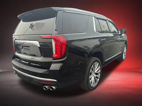 Certified 2021 GMC Yukon Denali w/ Denali Premium Package AWD/4WD image 4