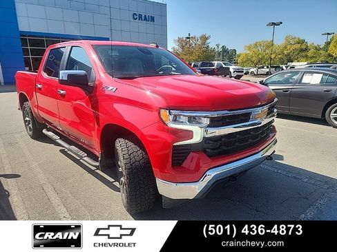 Used 2022 Chevrolet Silverado 1500 LT AWD/4WD image 1