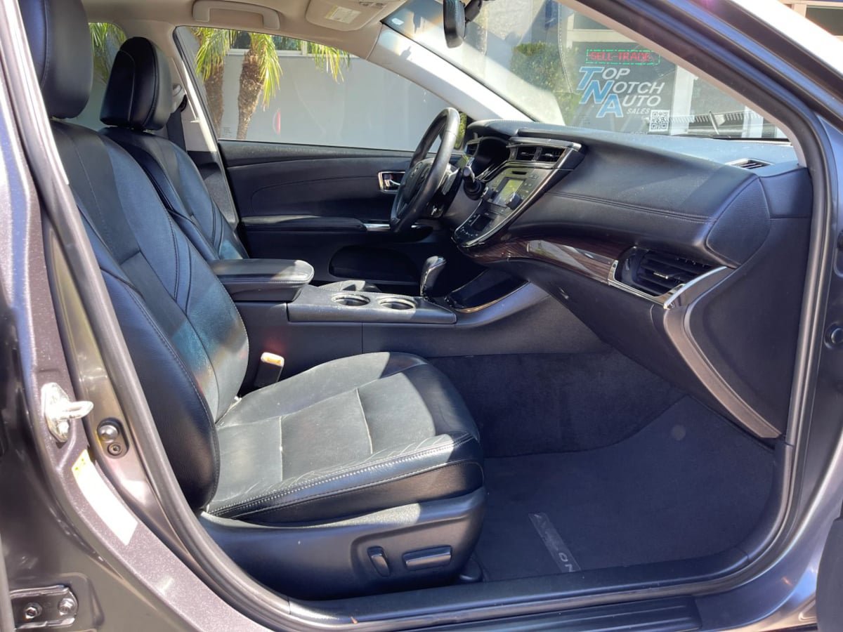 Used 2014 Toyota Avalon XLE Touring FWD image 22