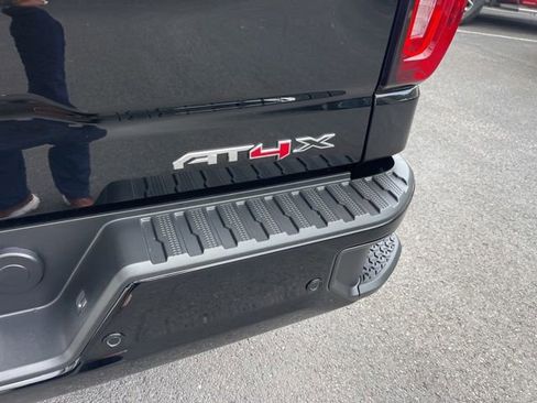 Used 2023 GMC Sierra 1500 AT4X AWD/4WD image 17