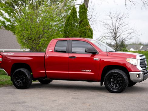 Used 2015 Toyota Tundra SR5 w/ TRD Off Road Package image 4