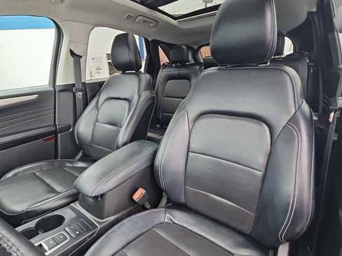 Used 2022 Ford Escape SEL w/ Technology Package FWD image 26