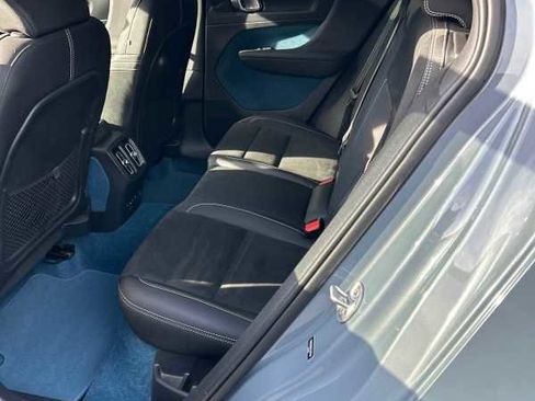 Used 2023 Volvo C40 P8 Recharge Ultimate image 5