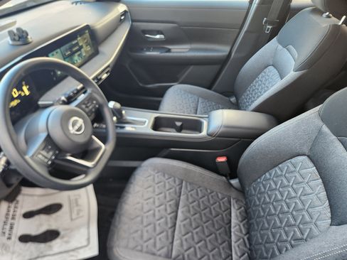 Used 2025 Nissan Kicks SV image 19