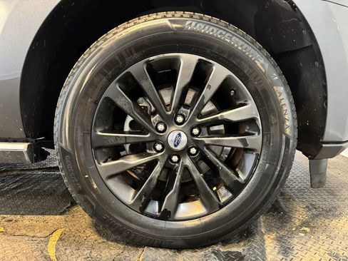 Used 2019 Ford Expedition Max Limited RWD image 35