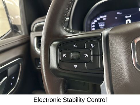 Used 2023 GMC Yukon XL SLT AWD/4WD image 37