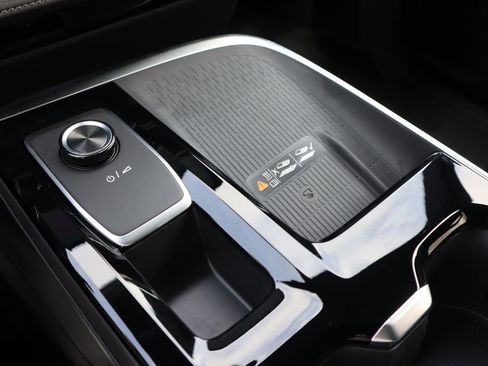 New 2025 Buick Enclave Preferred w/ Power Package image 14