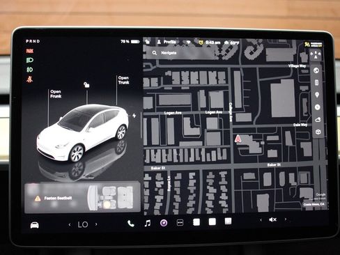 Used 2023 Tesla Model Y 2WD image 12