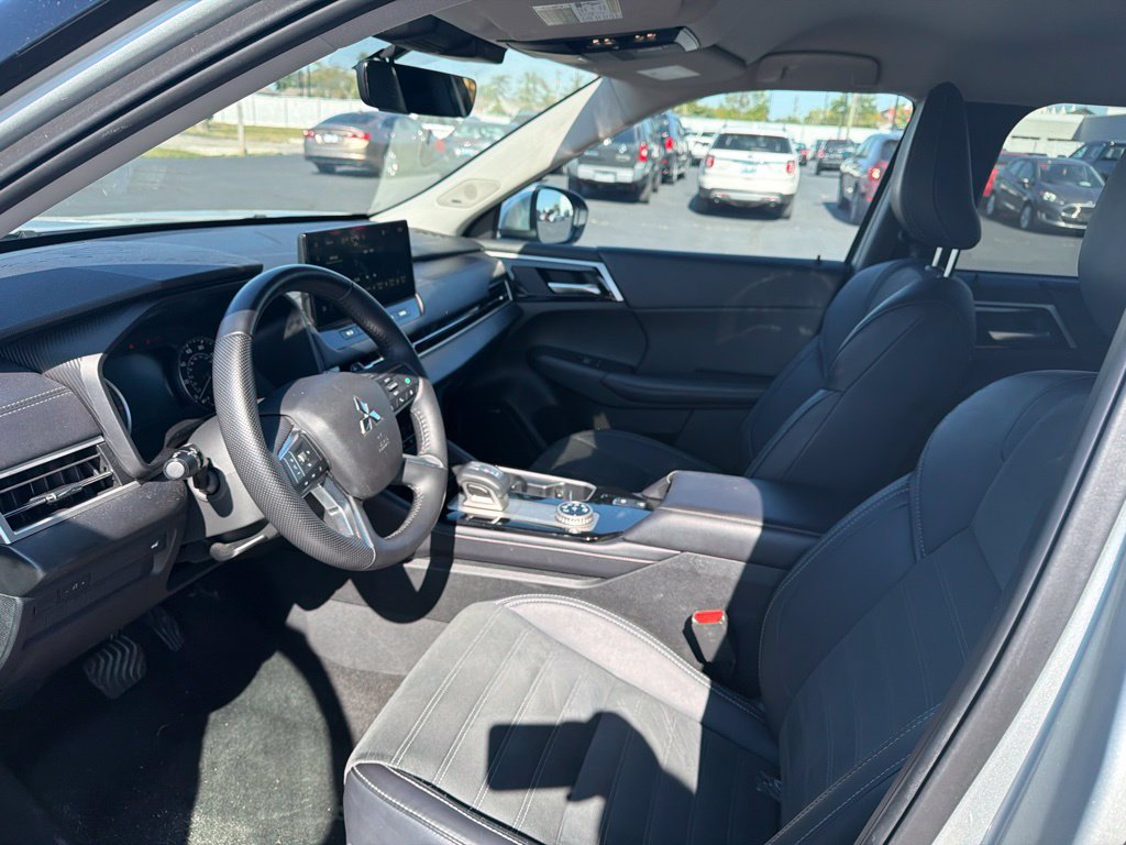 Used 2025 Mitsubishi Outlander SE AWD/4WD image 10