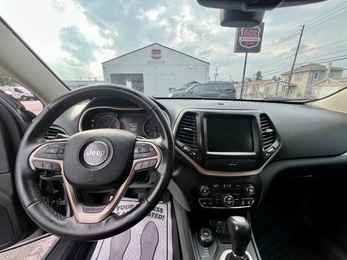 Used 2016 Jeep Cherokee Limited AWD/4WD image 20
