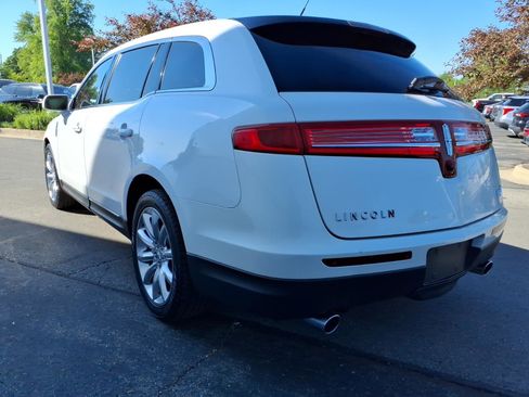 Used 2011 Lincoln MKT 2WD w/ 101A Rapid Spec Order Code image 8