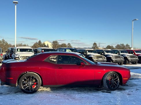 Used 2023 Dodge Challenger R/T w/ Plus Package image 2