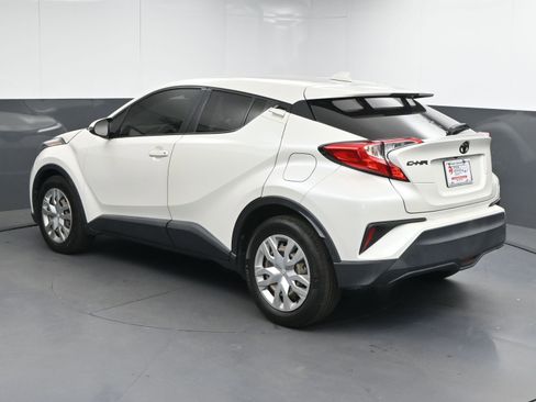 Used 2020 Toyota C-HR LE FWD image 6