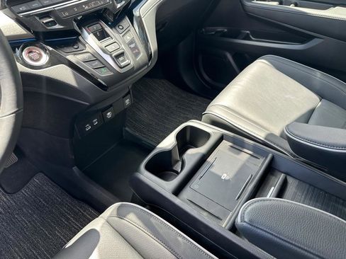 Used 2025 Honda Odyssey Touring image 23