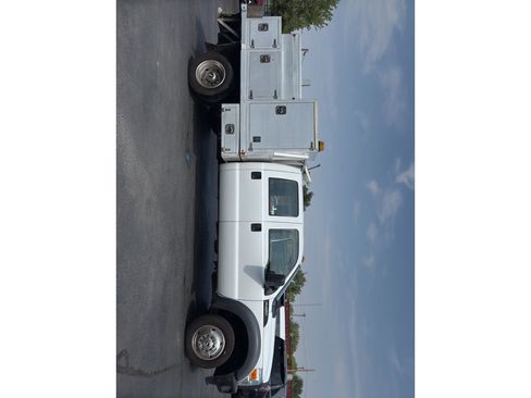 Used 2014 Ford F450 XL image 5