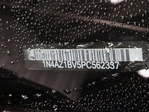 Certified 2023 Nissan Leaf S image 31