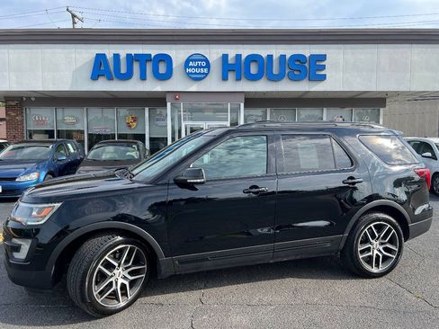 Used 2017 Ford Explorer Sport w/ Equipment Group 401A AWD/4WD image 7