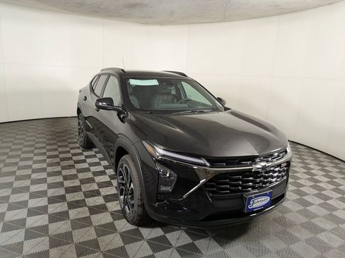 New 2026 Chevrolet Trax RS FWD image 5