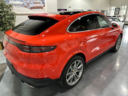 Used 2021 Porsche Cayenne Coupe AWD/4WD image 2