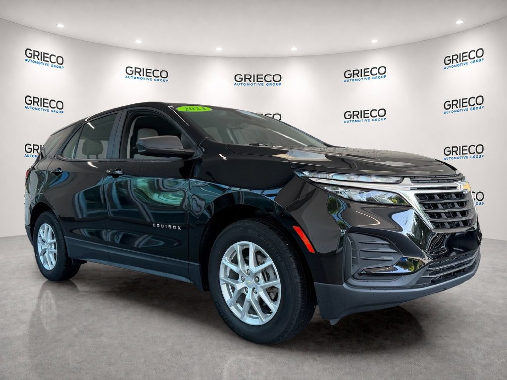 Used 2024 Chevrolet Equinox LS w/ Driver Confidence II Package FWD image 1