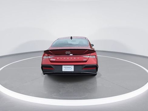 New 2025 Hyundai Elantra SEL image 8