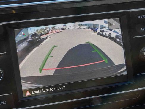 Used 2021 Volkswagen Tiguan S image 27