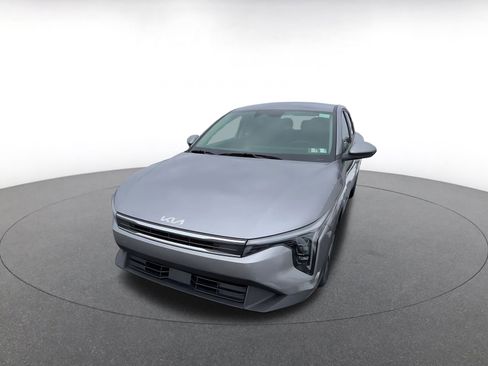 Used 2025 Kia K4 LXS image 7