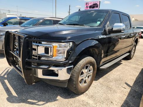 Used 2018 Ford F150 XLT w/ Equipment Group 302A Luxury AWD/4WD image 3