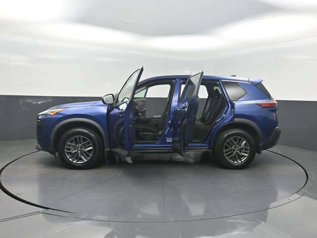 Used 2023 Nissan Rogue S FWD image 34