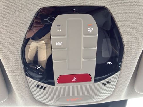 Used 2025 Kia K4 FWD image 41