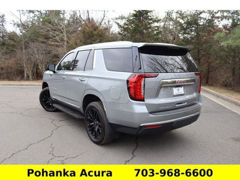Used 2024 GMC Yukon SLT w/ SLT Premium Package image 5